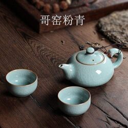 Conjunto de Tetera + 2 Tazas de Porcelana Celadon