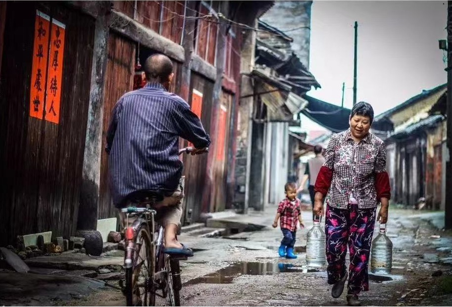 Calles de Lu'an, condado de JInzhai, provincia de Anhui